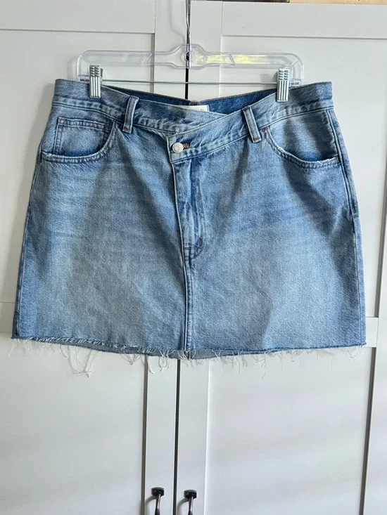 Madewell Denim (Jean) Crossover-Waist Mini Skirt Size 31 - Picture 5 of 7